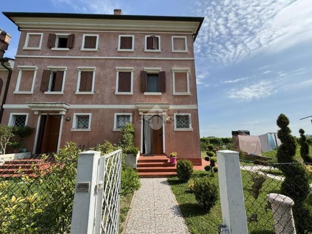 Appartamento in vendita di 90 m² in Via Pier Fortunato Calvi, 42