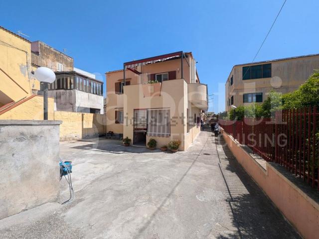 Appartamento in vendita di 90 m² in Via Piscina Mirabile
