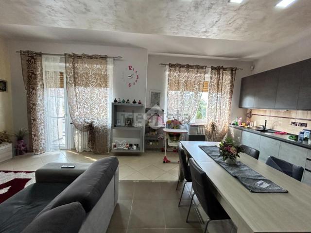 Appartamento in vendita di 90 m² in Via Poggio Fiorito, 1