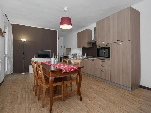 Appartamento in vendita di 90 m² in Via Pollenzo, 28