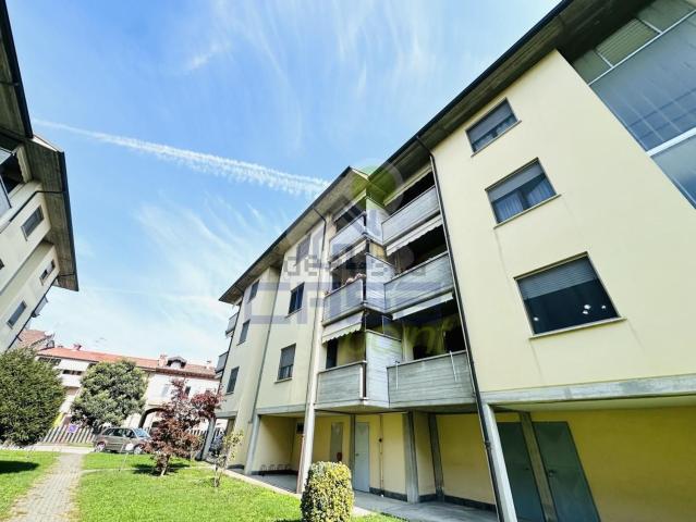 Appartamento in vendita di 90 m² in Via Polli e Daccò, 2