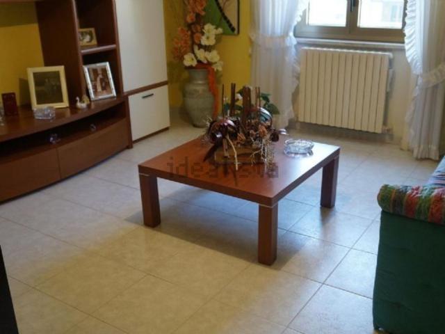 Appartamento in vendita di 90 m² in Via Popilia