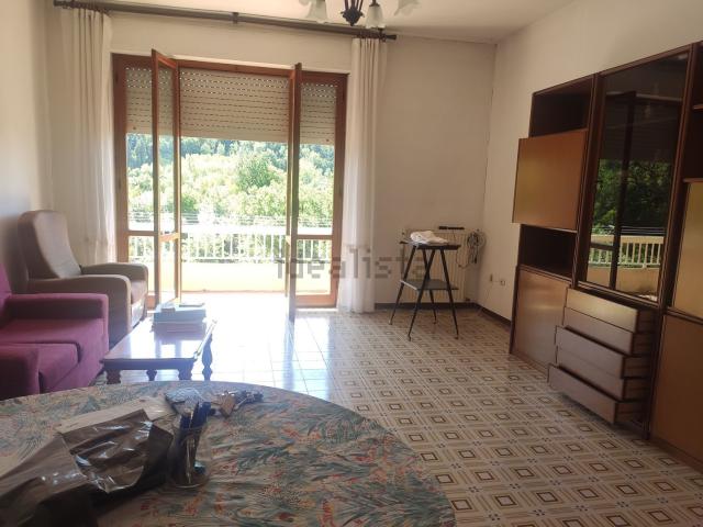 Appartamento in vendita di 90 m² in Via Provinciale