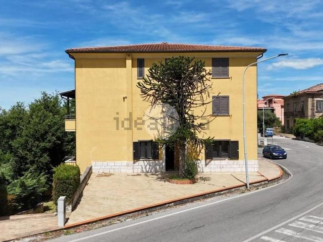 Appartamento in vendita di 90 m² in Via Provinciale