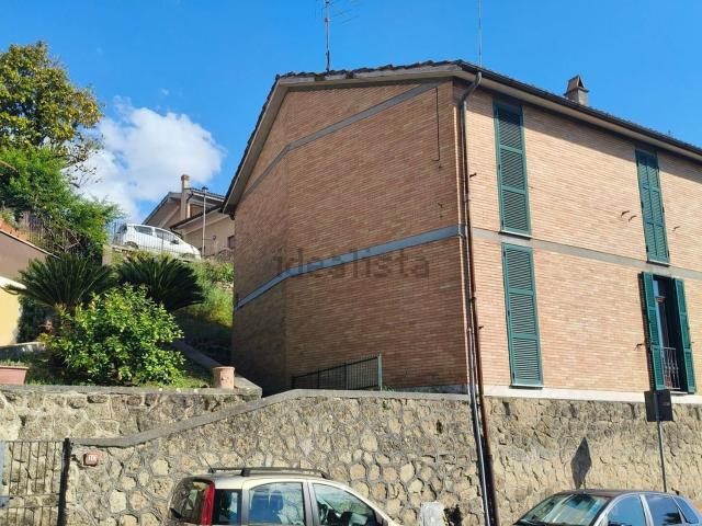 Appartamento in vendita di 90 m² in Via Provinciale, 12