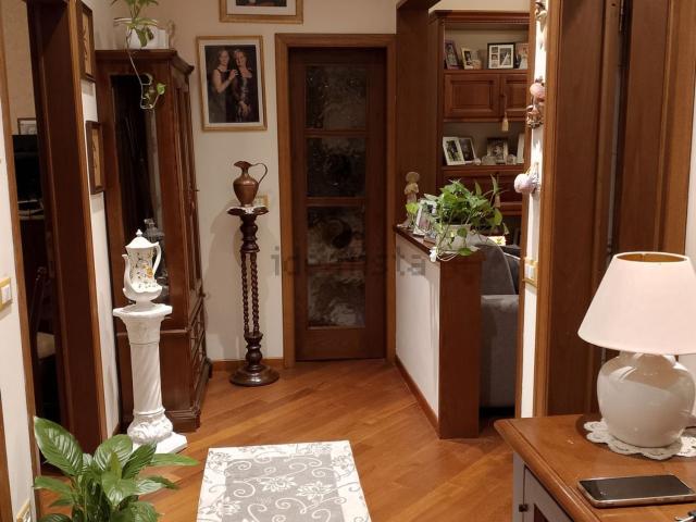 Appartamento in vendita di 90 m² in Via Pratese, 6