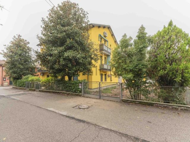 Appartamento in vendita di 90 m² in Via R. Tolomelli, 37