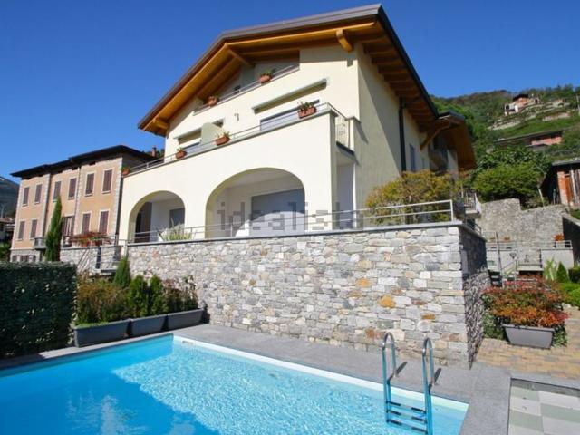 Appartamento in vendita di 90 m² in Via Regina Levante, 23