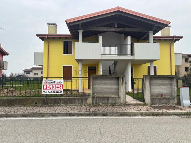 Appartamento in vendita di 90 m² in Via Roma