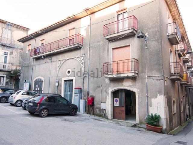Appartamento in vendita di 90 m² in Via Roma
