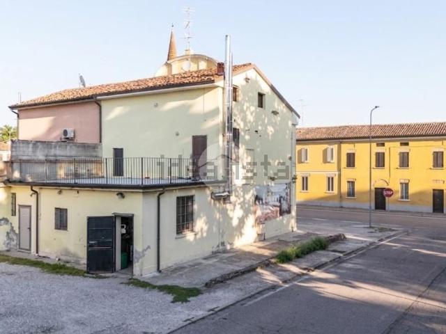 Appartamento in vendita di 90 m² in Via Roma, 34