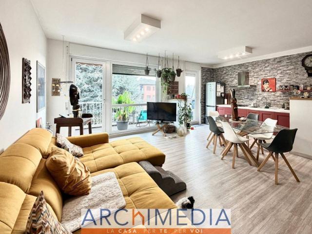 Appartamento in vendita di 90 m² in Via Roma, 49