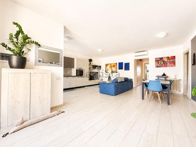 Appartamento in vendita di 90 m² in Via Roma, 4