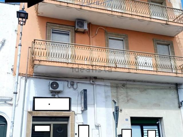 Appartamento in vendita di 90 m² in Via Roma, 82