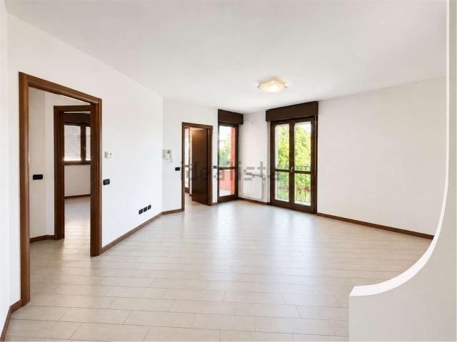 Appartamento in vendita di 90 m² in Via Romagna, 1