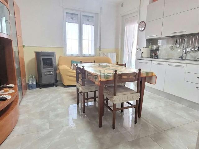 Appartamento in vendita di 90 m² in Via Romagna, 4