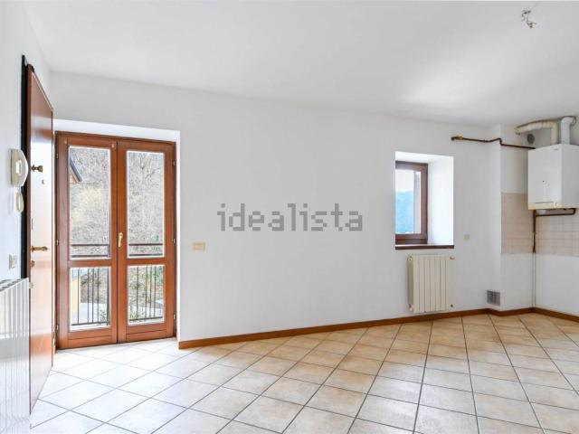 Appartamento in vendita di 90 m² in Via Roncaglia Entro, 25