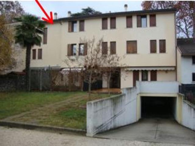 Appartamento in vendita di 90 m² in Via Schiavonesca, 5