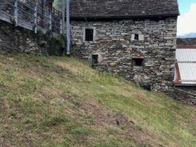 Appartamento in vendita di 90 m² in Via Sant&apos Ambrogio, 12