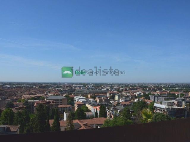 Appartamento in vendita di 90 m² in Via Sant&apos Alessandro, 122