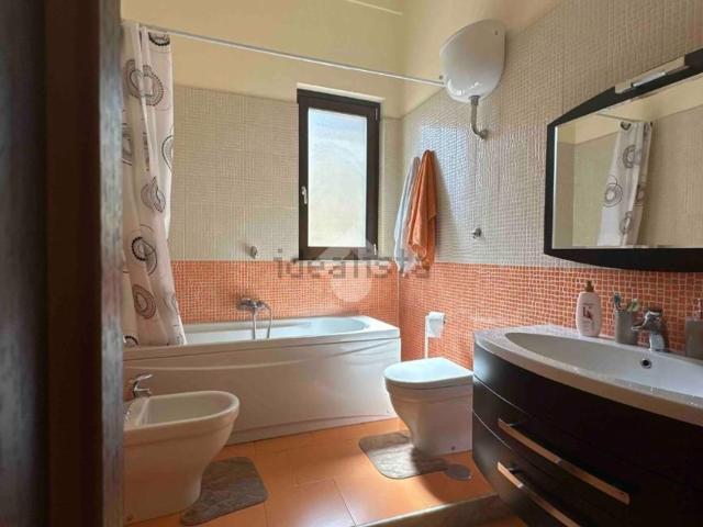 Appartamento in vendita di 90 m² in Via Sant&apos Arpino, 11