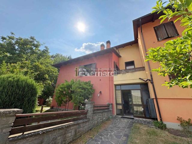 Appartamento in vendita di 90 m² in Via Santa. Croce