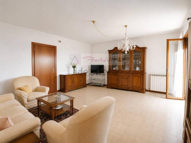 Appartamento in vendita di 90 m² in Via Santa Maria al Rio, 89