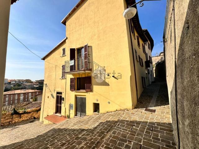 Appartamento in vendita di 90 m² in Via San Benedetto