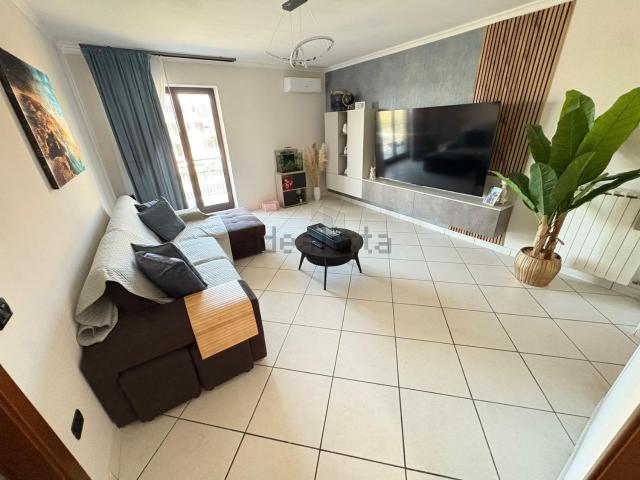 Appartamento in vendita di 90 m² in Via San Francesco a Patria, 51