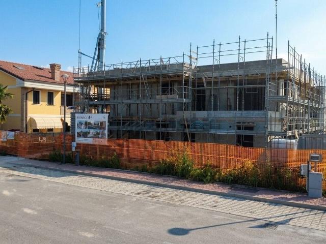 Appartamento in vendita di 90 m² in Via San Pertini, 10