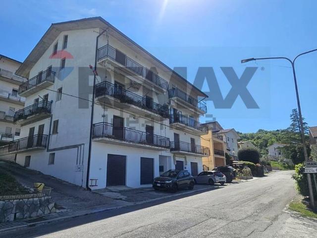 Appartamento in vendita di 90 m² in Via San Pietro, 75