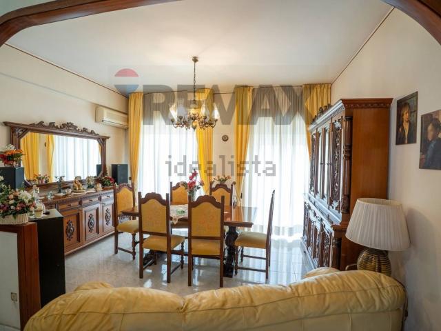 Appartamento in vendita di 90 m² in Via Salvatore Salomone Marino, 174