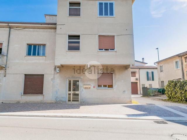 Appartamento in vendita di 90 m² in Via Stazione, 35