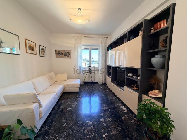 Appartamento in vendita di 90 m² in Via Stefanina Moro, 21