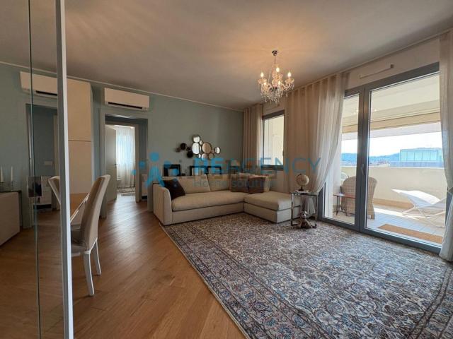 Appartamento in vendita di 90 m² in Viale Mercato Nuovo, 49