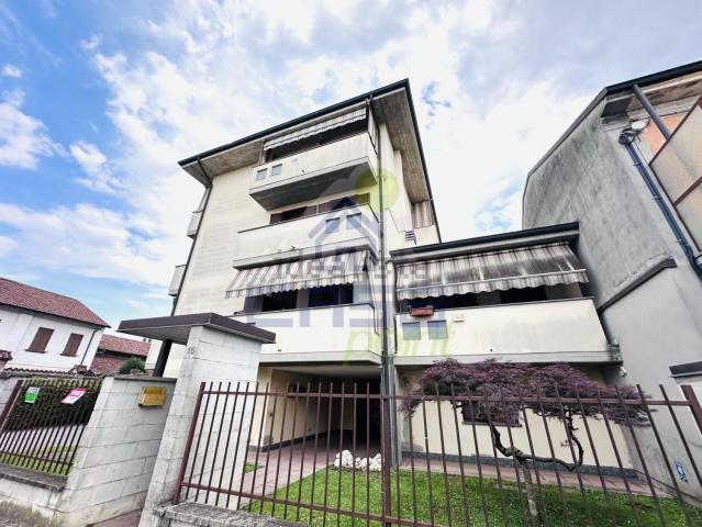 Appartamento in vendita di 90 m² in Viale Montegrappa, 15
