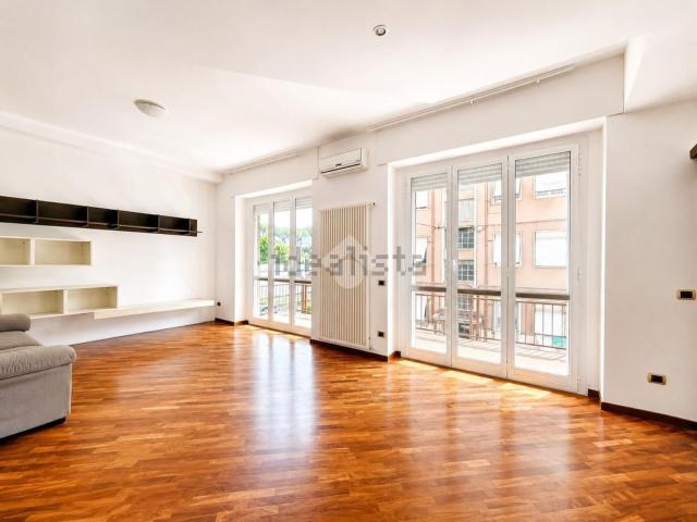 Appartamento in vendita di 90 m² in Viale Nazario Sauro, 8