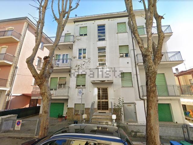 Appartamento in vendita di 90 m² in Viale Avisio, 20