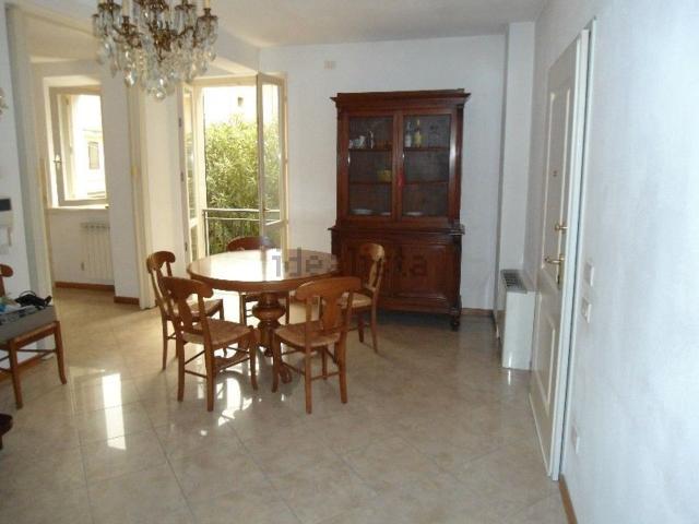 Appartamento in vendita di 90 m² in Viale a mare