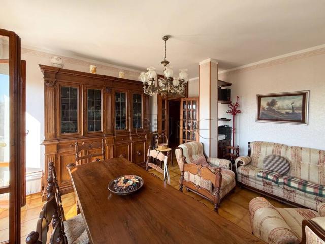 Appartamento in vendita di 90 m² in Viale Alcide De Gasperi, 18