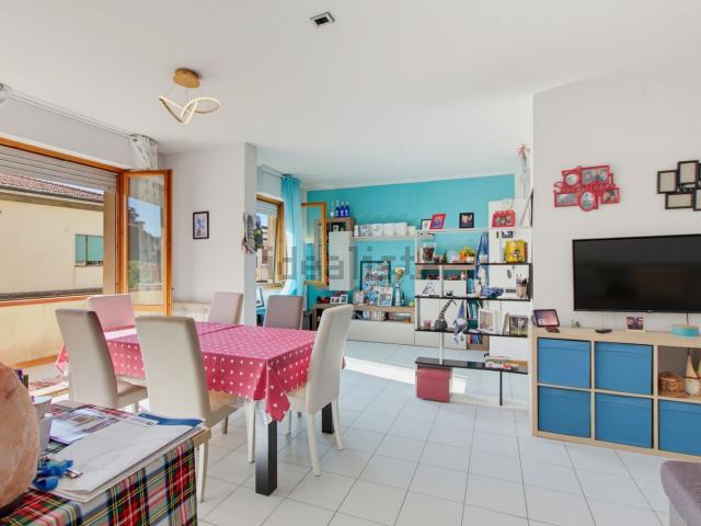 Appartamento in vendita di 90 m² in Viale Comasco Comaschi