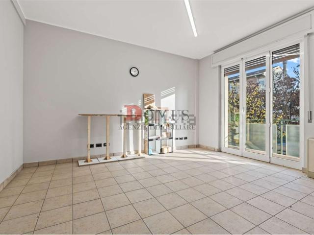 Appartamento in vendita di 90 m² in Viale Divisione Acqui, 14
