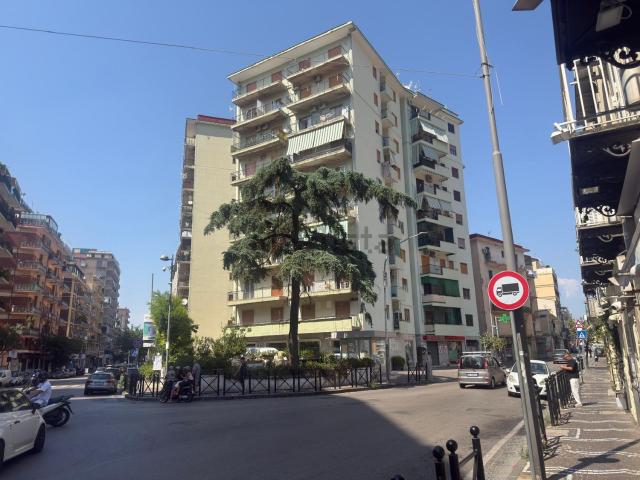Appartamento in vendita di 90 m² in Viale Europa, 127