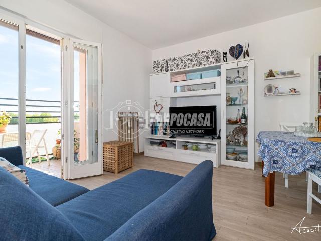 Appartamento in vendita di 81 m² in Viale Giovanni Bovio, 461