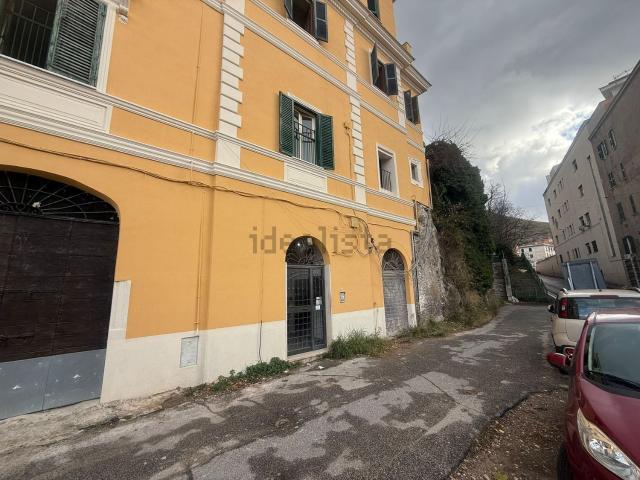 Appartamento in vendita di 90 m² in Viale Giuseppe Mazzini, 51