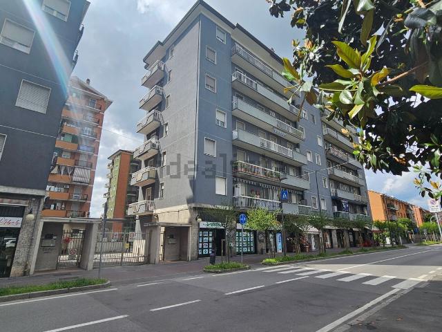 Appartamento in vendita di 90 m² in Viale Lombardia, 83