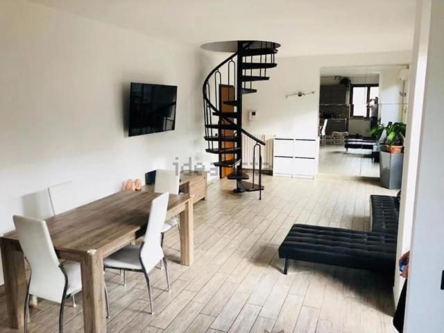 Appartamento in vendita di 90 m² in Viale Sicilia 38, 38