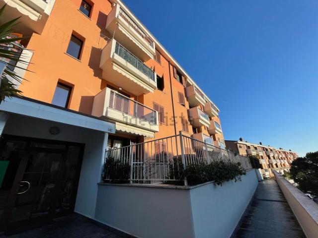 Appartamento in vendita di 90 m² in Viale Villa Gavotti, 61