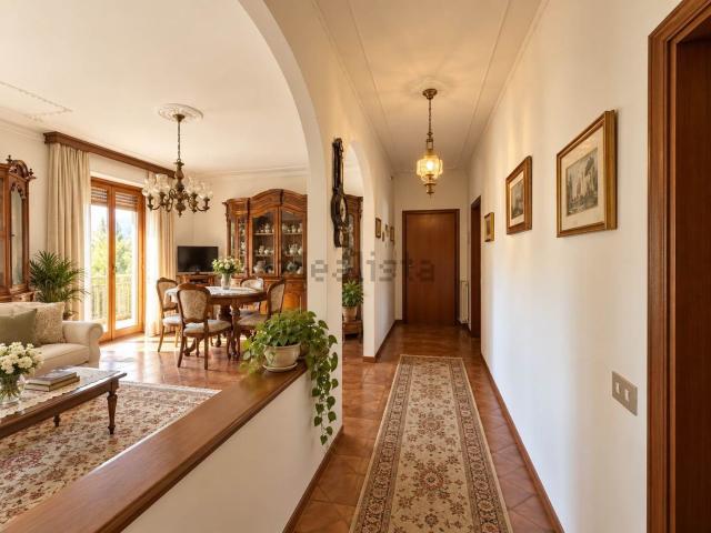 Appartamento in vendita di 90 m² in Via Bologna