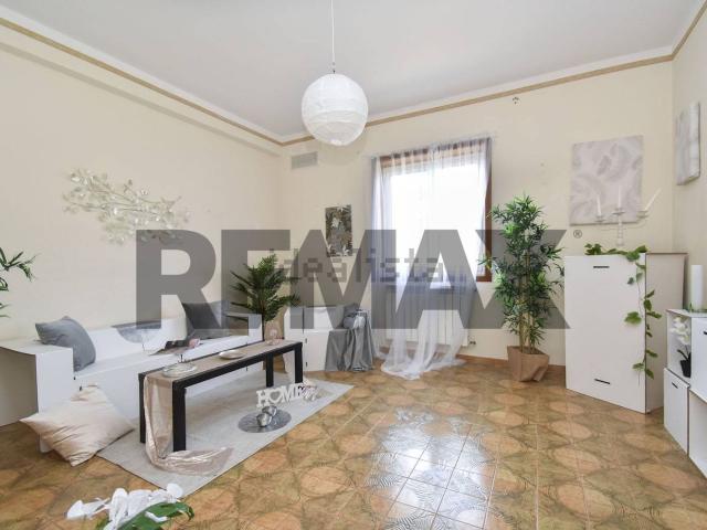 Appartamento in vendita di 90 m² in Via Sottotenente Cantone, 12